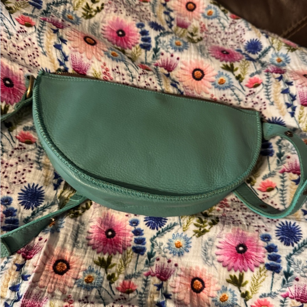 Chic Teal Leather Crossbody Bag